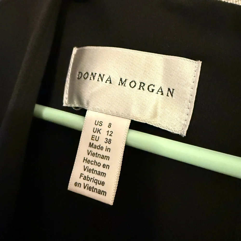 NWT Donna Morgan Elegant Black V-Neck Midi Dress Stretch Crepe 8 - Picture 3 of 3